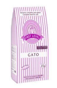 Сухой корм First Level Gato для кошек и котят